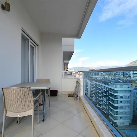 Yekta Atrium Two-room For Rent Just 350 Meters From The Sea In Mahmutlar, Comfortable Living By The Coast 알란야