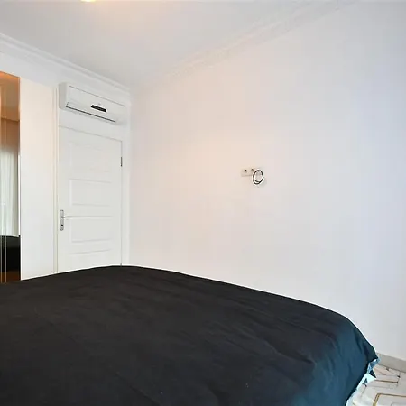 Yekta Atrium Two-room For Rent Just 350 Meters From The Sea In Mahmutlar, Comfortable Living By The Coast 아파트